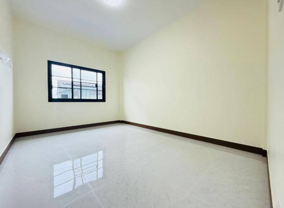 ให้เช่าทาวน์โฮมบางแค เพชรเกษม : ให้เช่า ทาวน์เฮ้าส์ 2 ชั้นสร้างใหม่! ใกล้ BTS เพชรเกษม 48 ทำเลดี เดินทางสะดวก มีเฟอร์นิเจอร์ราคา 16,000 บาท