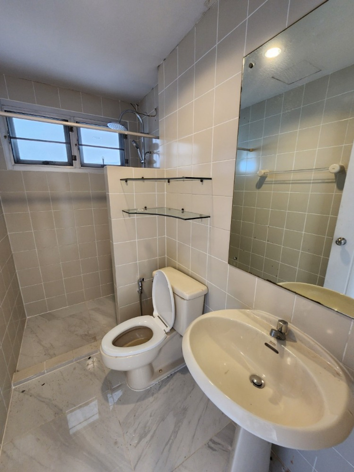 ให้เช่าคอนโดวงเวียนใหญ่ เจริญนคร : ให้เช่า คอนโด  Saichol Mansion  4 ห้องนอน ย่านเจริญนคร – คลองสาน ใกล้ ICONSIAM