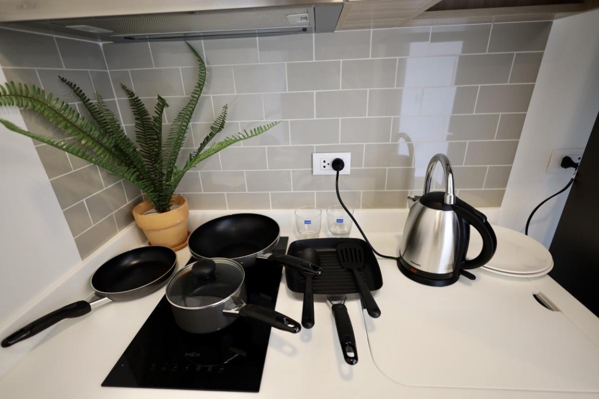 For RentCondoRatchathewi,Phayathai : ✨ For rent XT Phayathai, beautiful room, high floor, open view, in the heart of the city, ready to move in! ✨Near both BTS Phaya Thai and Airport Rail Link Phaya Thai.