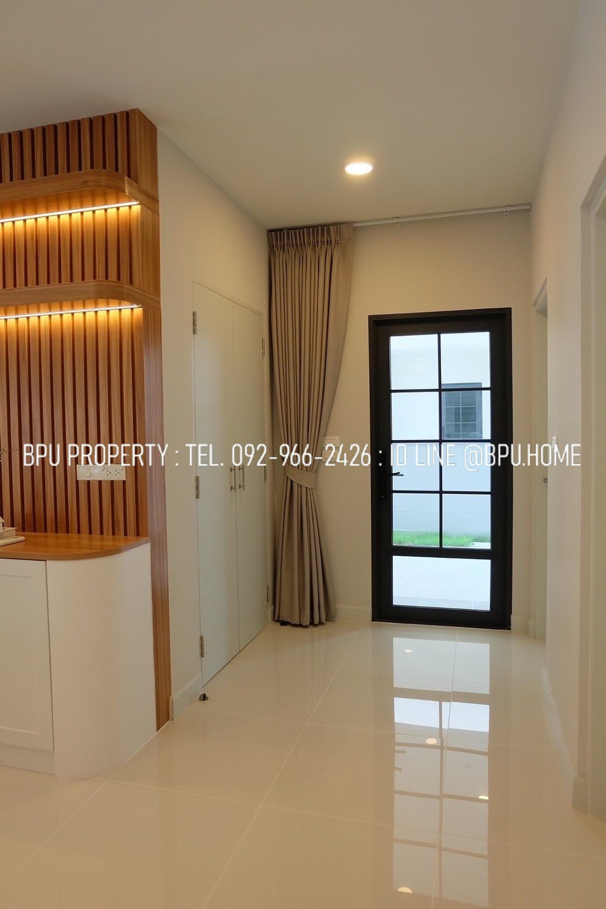 For RentHouseBangna, Bearing, Lasalle : ** 4 Bedrooms Single House for Rent ** Centro Bangna Near Mega Bangna (New Project Phase 2)