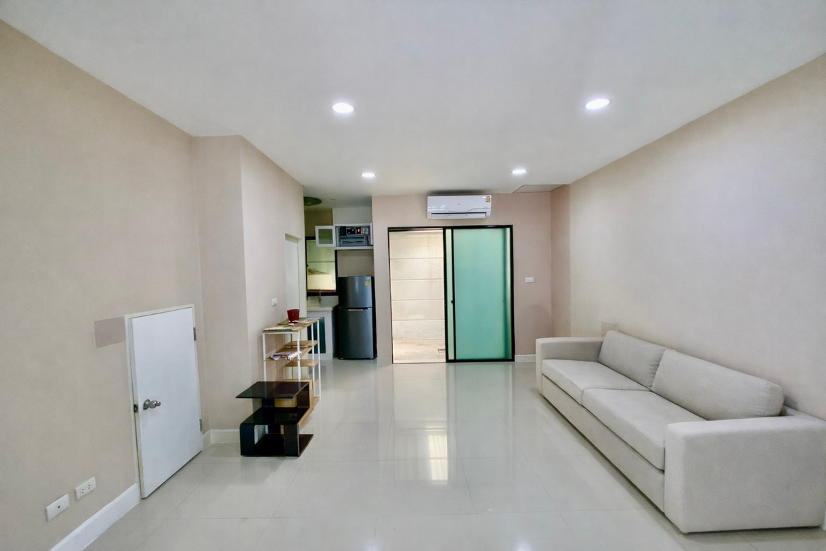 For RentTownhomeRamkhamhaeng, Hua Mak : For Rent: 3-Storey Townhome at Baan Klang Muang Rama 9–Ramkhamhaeng | Fully Furnished | Prime Town in Town Location