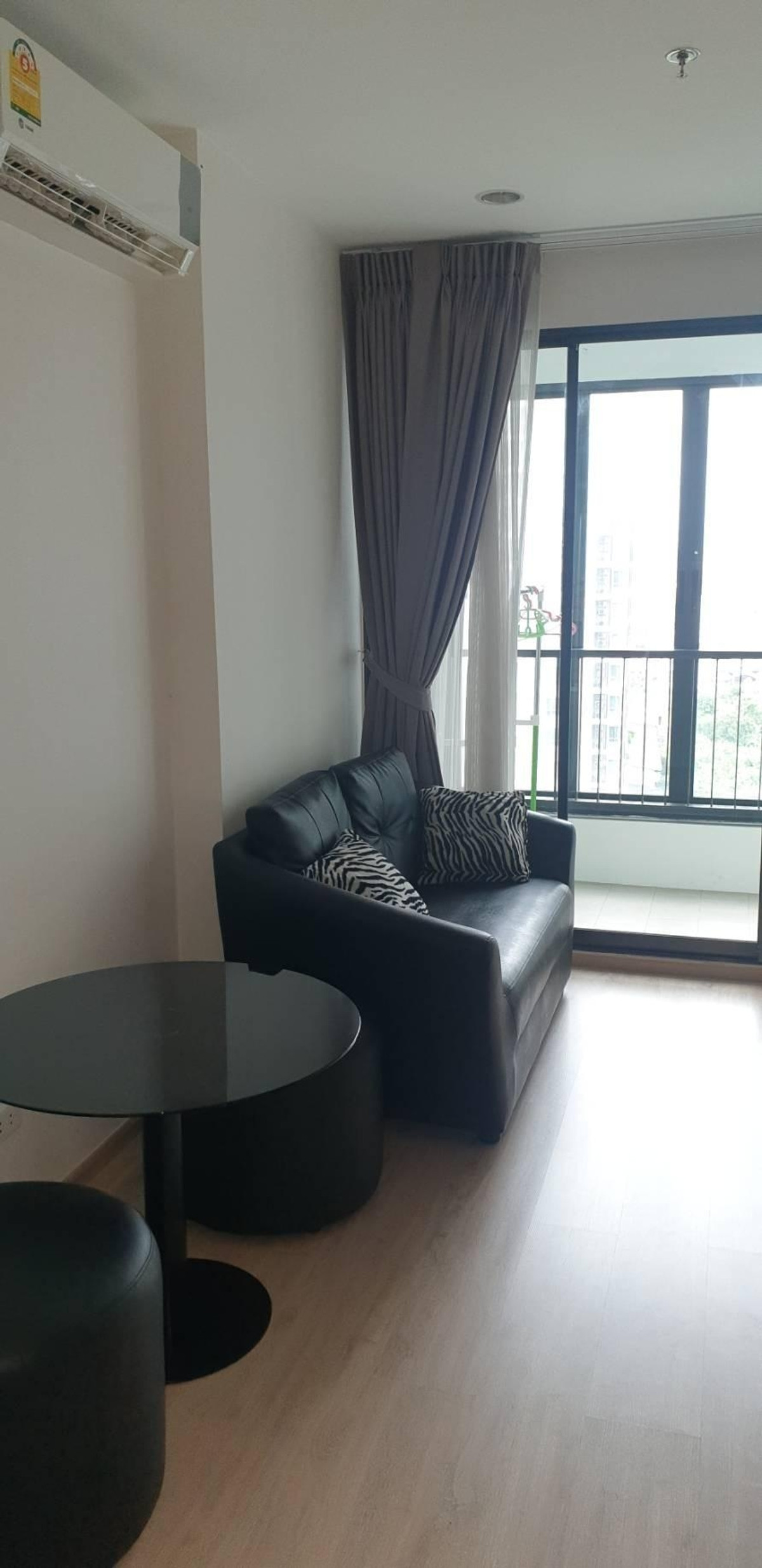 ให้เช่าคอนโดท่าพระ ตลาดพลู วุฒากาศ : ว่างให้เช่า Ideo Sathorn Thapra ห้องใหญ่ ใกล้รถไฟฟ้า แหล่งของกิน เดินทางง่าย นัดชมโทร / ไลน์ได้เลยค่ะ