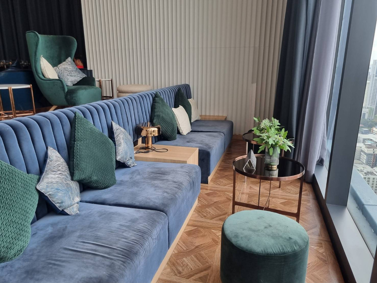 For RentCondoRatchathewi,Phayathai : ✨ For rent XT Phayathai, beautiful room, high floor, open view, in the heart of the city, ready to move in! ✨Near both BTS Phaya Thai and Airport Rail Link Phaya Thai.