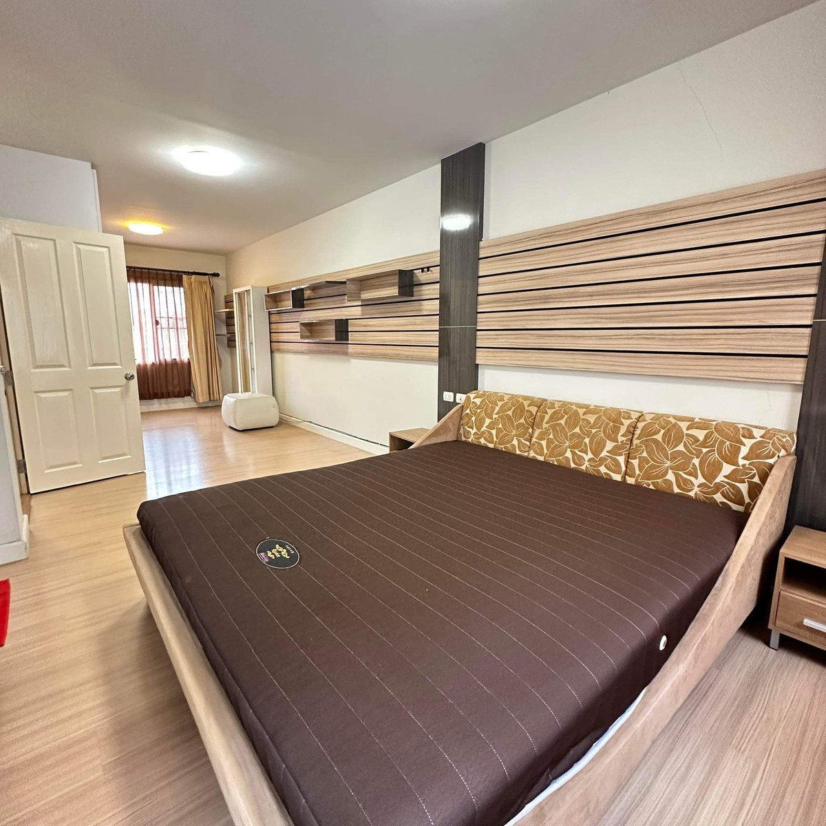 ขายทาวน์โฮมเกษตร นวมินทร์ ลาดปลาเค้า : ทาวน์พลัส เกษตร - นวมินทร์ / 3 ห้องนอน (ขายพร้อมผู้เช่า), Town Plus Kaset - Nawamin / 3 Bedrooms (SALE WITH TENENT) FAHS014