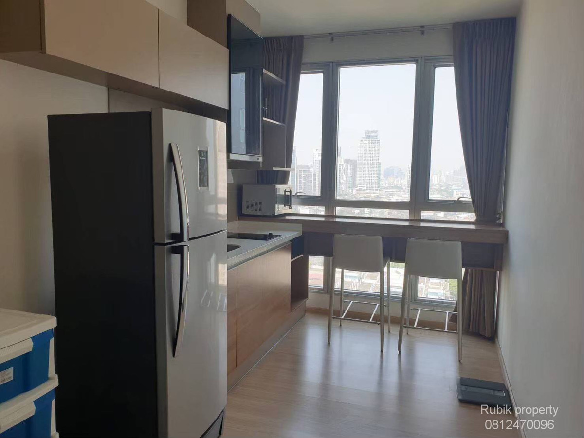 For RentCondoOnnut, Udomsuk : 🌟 Rhythm Sukhumvit 50 | For Rent RB1729 Condo located on Sukhumvit Road, near BTS On Nut, only 200 meters, convenient travel, with complete amenities.