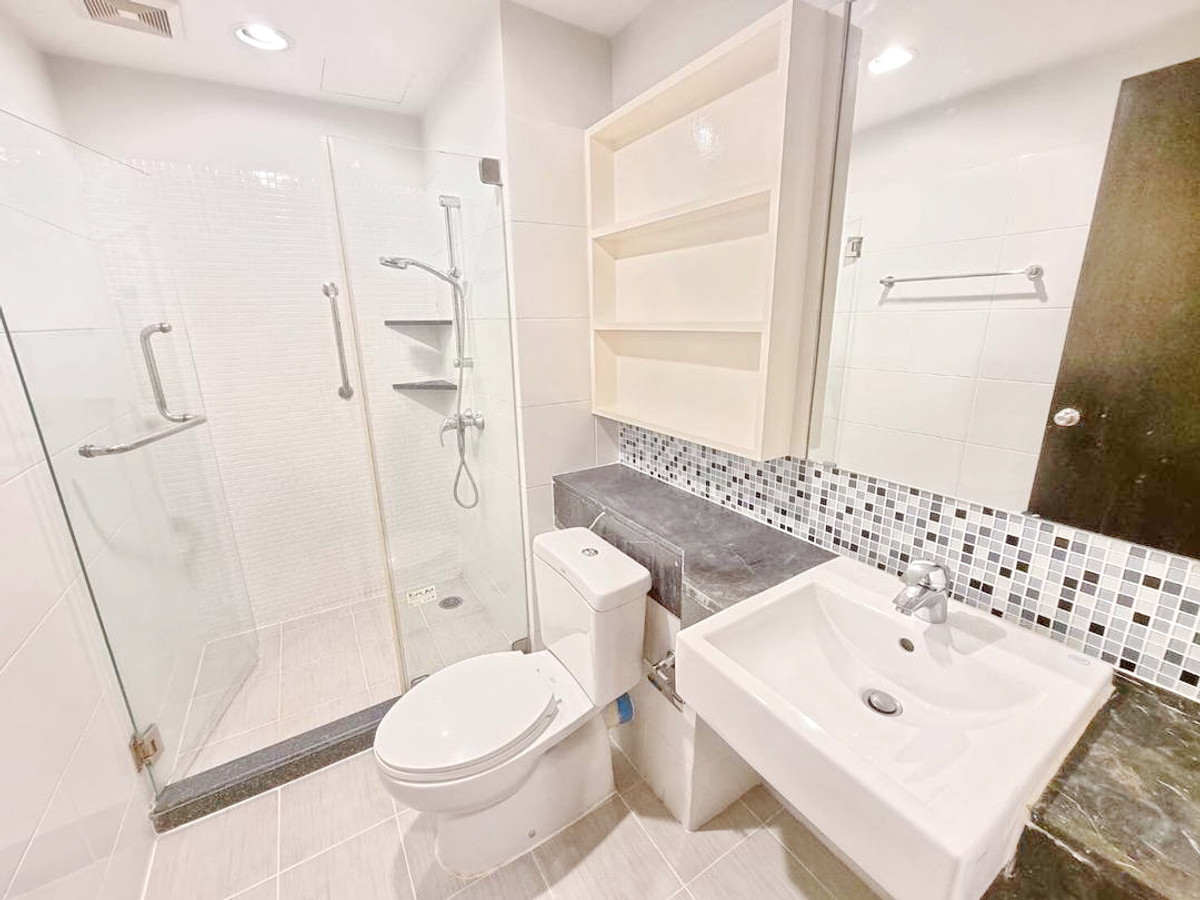 ให้เช่าคอนโดรัชดา ห้วยขวาง : 9777♛ให้เช่าคอนโด 2 ห้องนอน♙ไดมอนด์ รัชดา♜MRT ห้วยขวาง∞099-5919653,065-9423251🜲Line@sureresidence