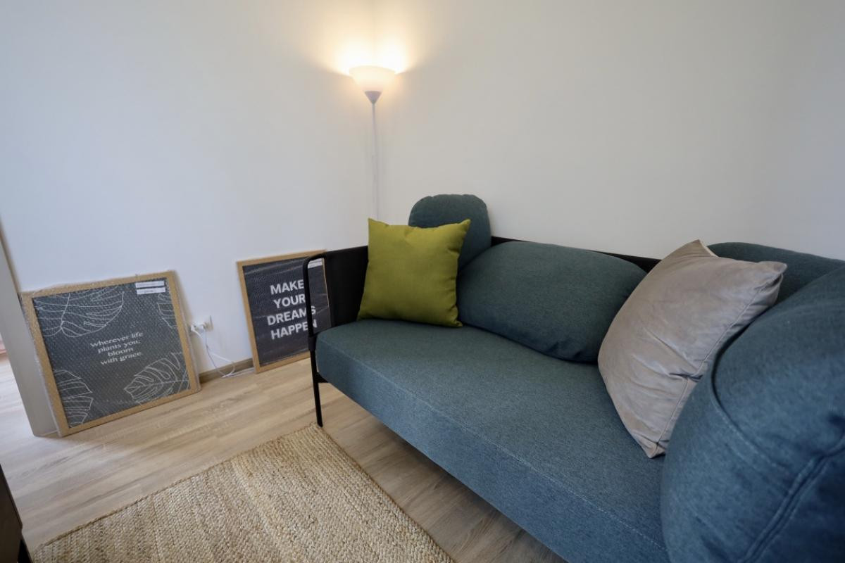 For RentCondoRatchathewi,Phayathai : ✨ For rent XT Phayathai, beautiful room, high floor, open view, in the heart of the city, ready to move in! ✨Near both BTS Phaya Thai and Airport Rail Link Phaya Thai.