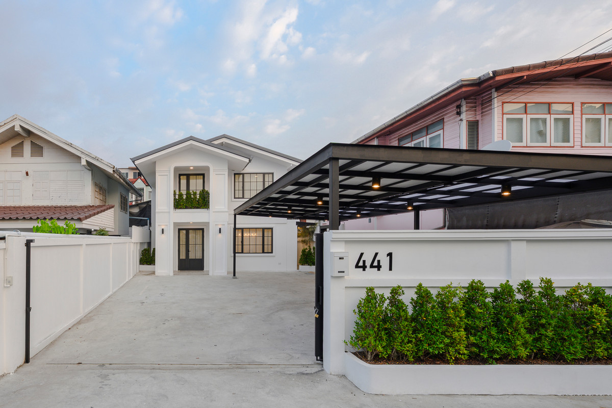 For SaleHouseOnnut, Udomsuk : S2959 Single house for sale, newly decorated, ready to move in, Soi On Nut 44.