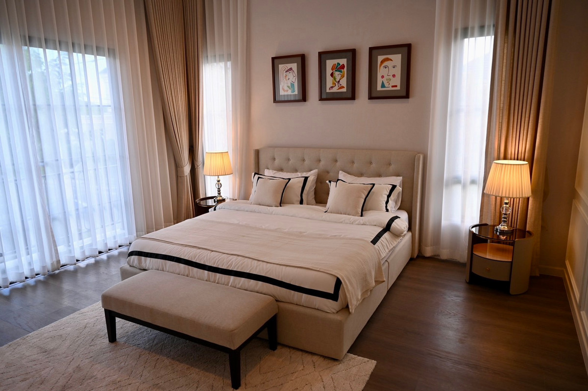 For RentHouseBangna, Bearing, Lasalle : Single house for rent, Setthasiri Bangna Km.10 280,000 baht.