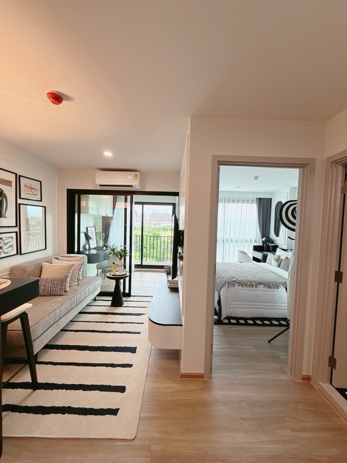 ขายคอนโดบางนา แบริ่ง ลาซาล : 𝐀𝐑𝐋𝐎 𝐋𝐀𝐒𝐀𝐋𝐋𝐄 𝟏𝟕 𝐅𝐑𝐄𝐄 เงินดาวน์ 𝐎 บาท ผ่อนสบายๆ 𝟔,𝟗𝟎𝟎/เดือน พร้อมเข้าอยู่ ห้องใหม่มือ𝟏 จากโครงการโดยตรง 