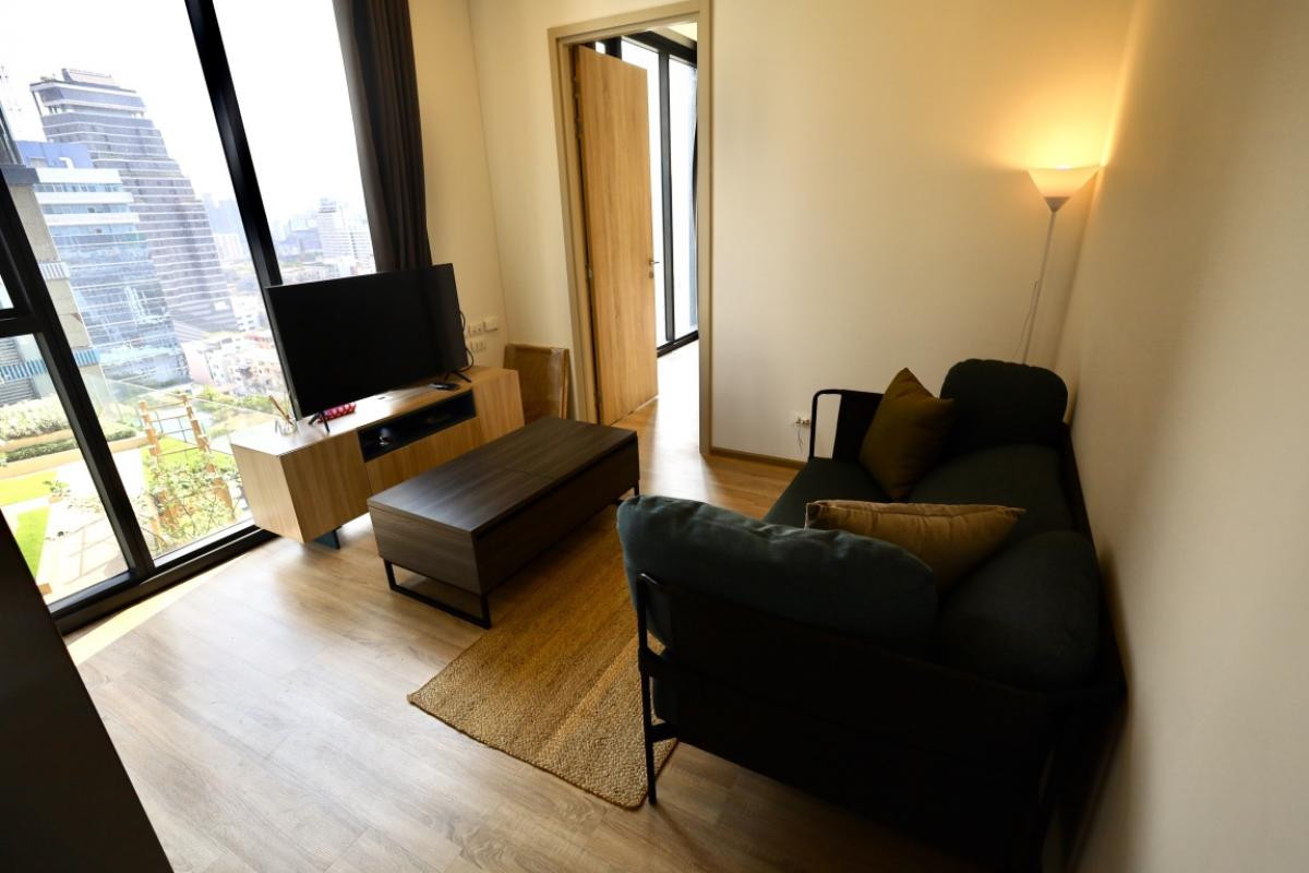 For RentCondoRatchathewi,Phayathai : ✨ For rent XT Phayathai, beautiful room, high floor, open view, in the heart of the city, ready to move in! ✨Near both BTS Phaya Thai and Airport Rail Link Phaya Thai.