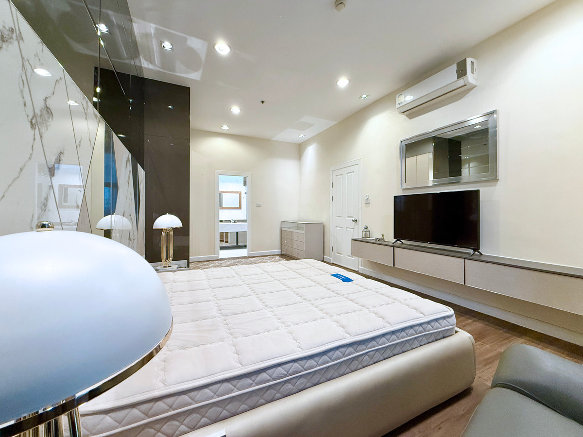 ให้เช่าคอนโดพระราม 9 เพชรบุรีตัดใหม่ RCA : 🚀 Belle Grand พระราม9 - 147ตรม. Penthouse เพดานสูง Clip(4K) 092-545-6151 (ทีม)