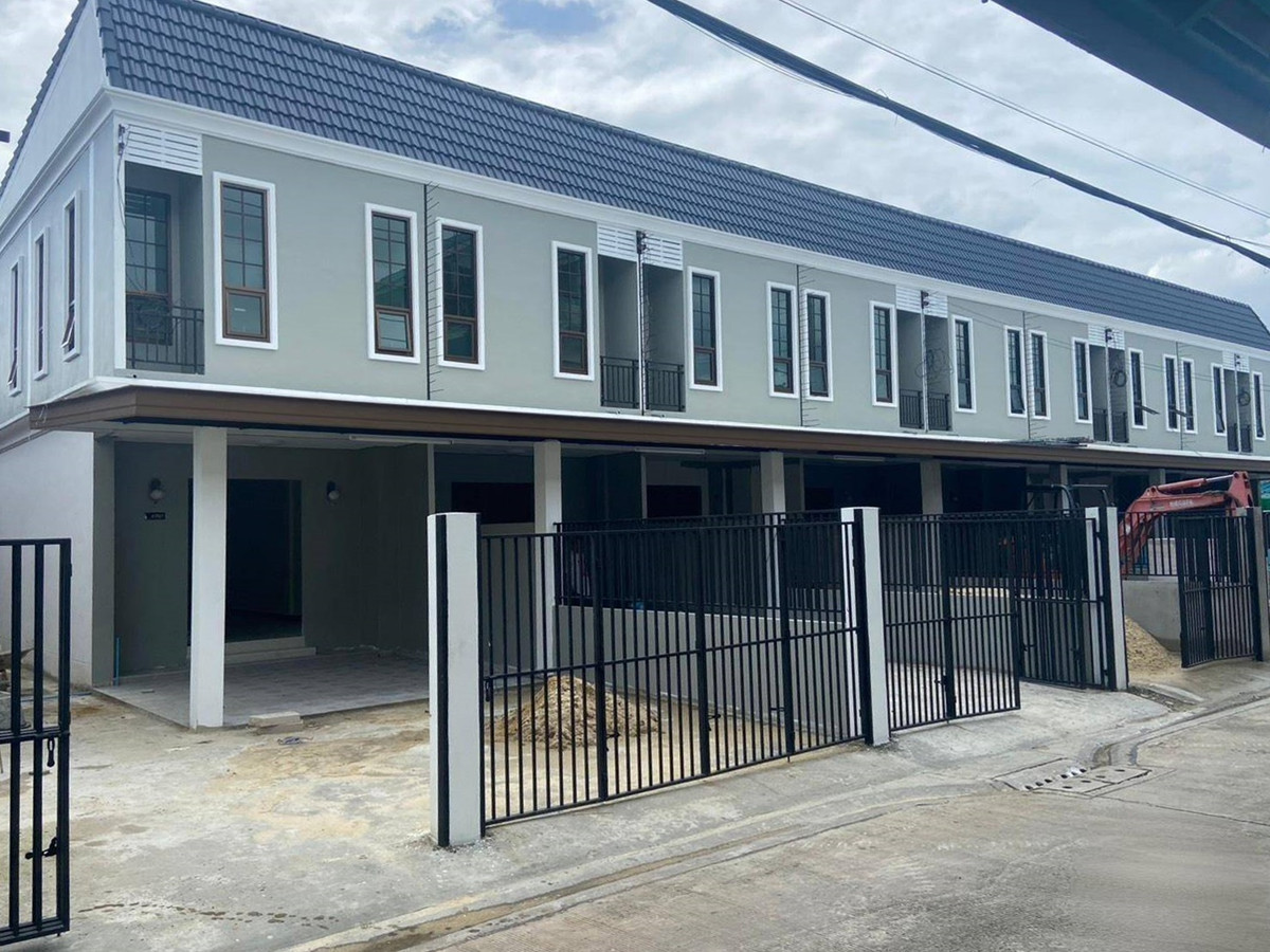 ให้เช่าทาวน์โฮมบางแค เพชรเกษม : ให้เช่า ทาวน์เฮ้าส์ 2 ชั้นสร้างใหม่! ใกล้ BTS เพชรเกษม 48 ทำเลดี เดินทางสะดวก มีเฟอร์นิเจอร์ราคา 16,000 บาท