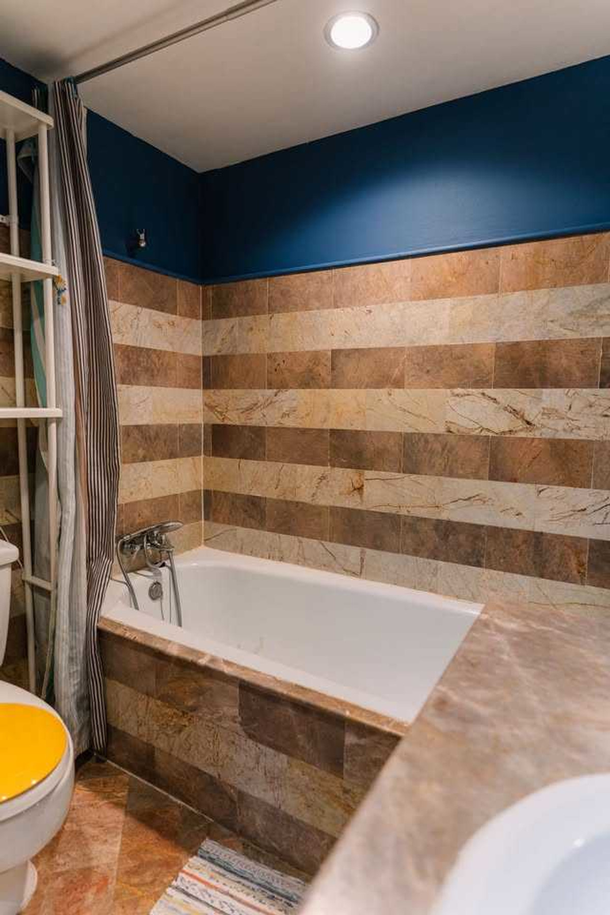 ให้เช่าคอนโดนานา : LTH14589 – Condo for Rent | Sukhumvit Suite | 120 sqm | 2 Beds 3 Baths | Near BTS Nana | 69K/Month | คอนโดให้เช่า สุขุมวิท สวีท