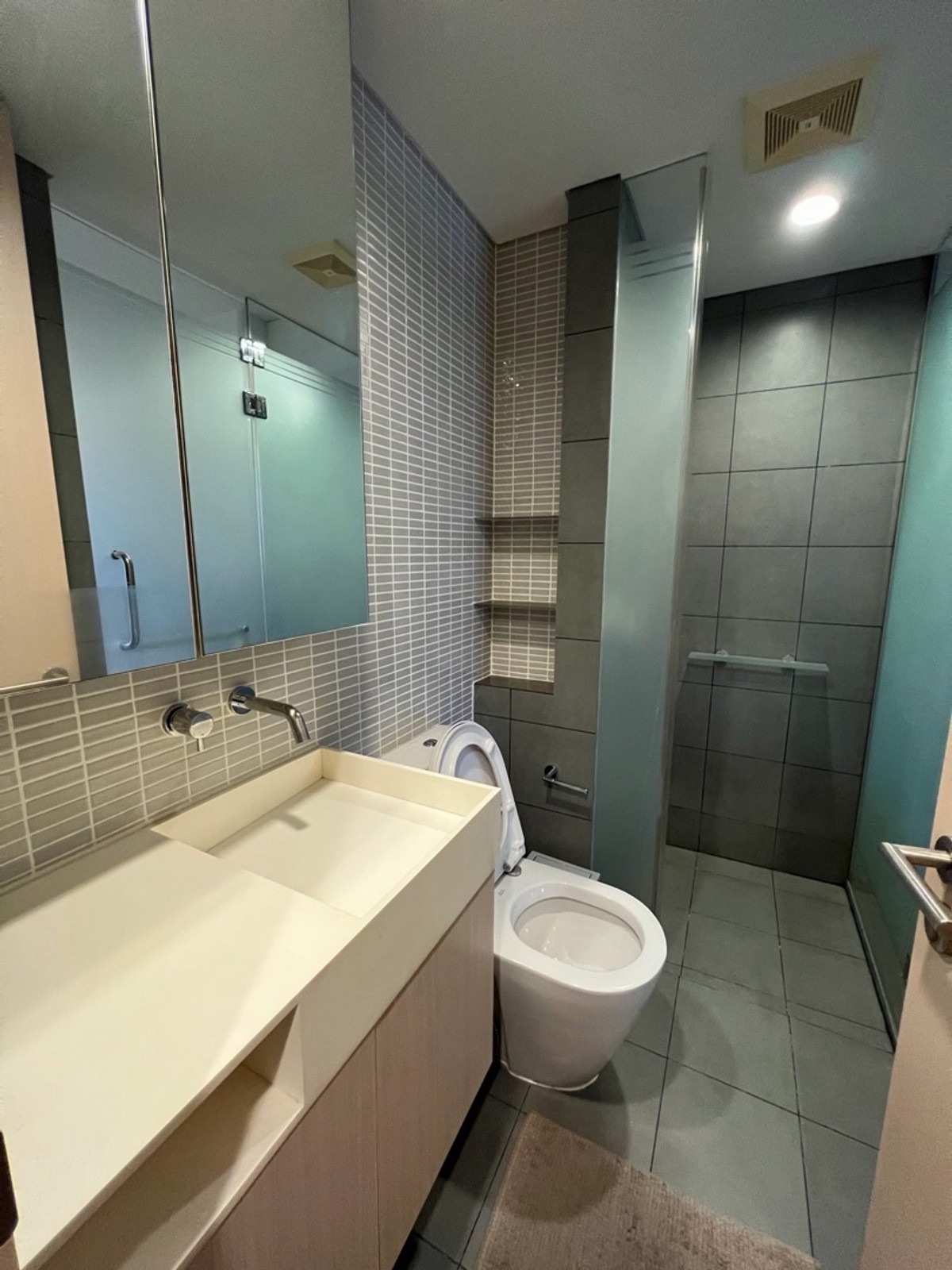 คอนโดอารีย์ อนุสาวรีย์ : ไซมิสราชครู ให้เช่าด่วน 15 มีนาคม วิวสวย 2 นาทีถึง BTS สนามเป้า 