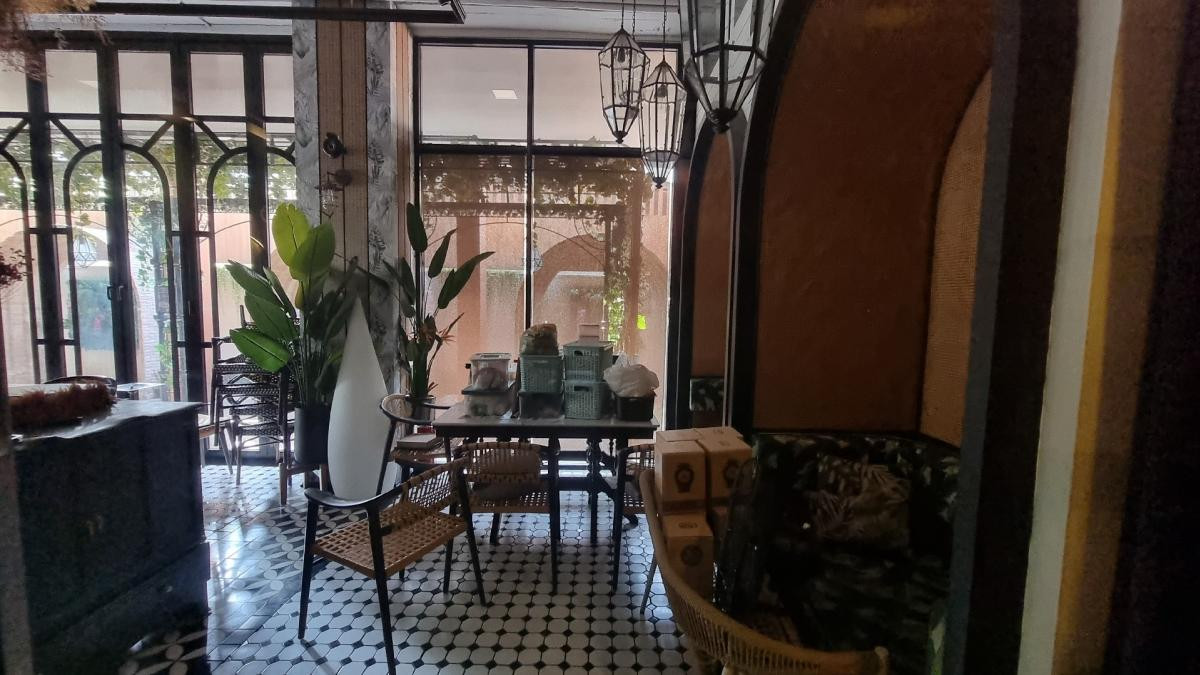 ให้เช่าร้านค้า/ตลาดนัดสุขุมวิท อโศก ทองหล่อ : พร้อมพงษ์ | พื้นที่ชั้น G ให้เช่า เหมาะทำร้านอาหาร ทำเลดี 87.07 ตารางเมตร (โทรมาได้เลย มีพื้นที่ในสุขุมวิทให้เลือกเยอะ)