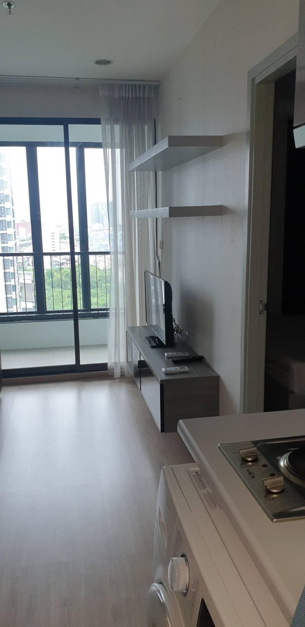 ให้เช่าคอนโดท่าพระ ตลาดพลู วุฒากาศ : ว่างให้เช่า Ideo Sathorn Thapra ห้องใหญ่ ใกล้รถไฟฟ้า แหล่งของกิน เดินทางง่าย นัดชมโทร / ไลน์ได้เลยค่ะ