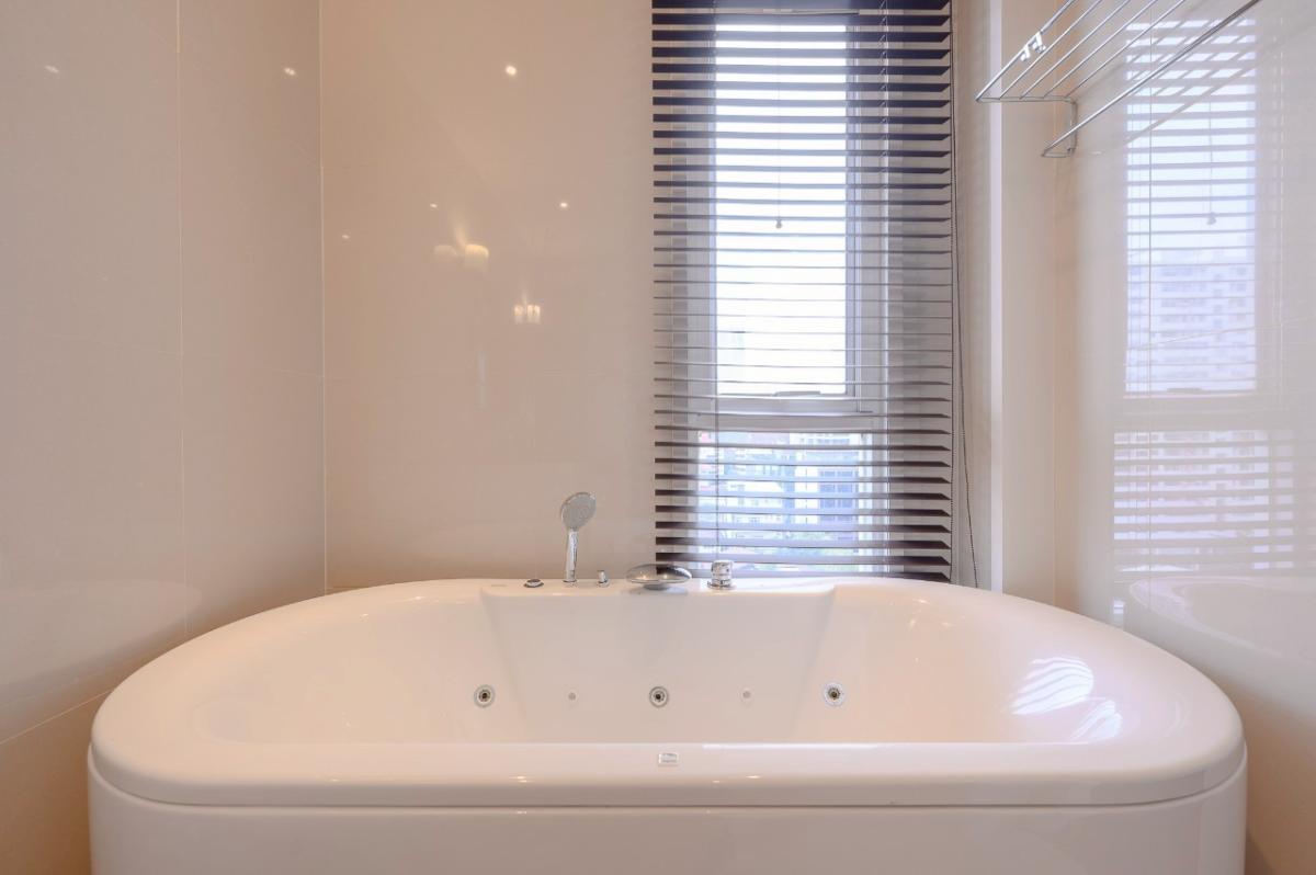 ให้เช่าคอนโดนานา : 🔥ให้เช่าด่วน🔥ดิ โอเลียนเดอร์ สุขุมวิท 11 ห้องกว้าง 2 ห้องนอน เฟอร์นิเจอร์ครบพร้อมเข้าอยู่ ใกล้ BTS นานา