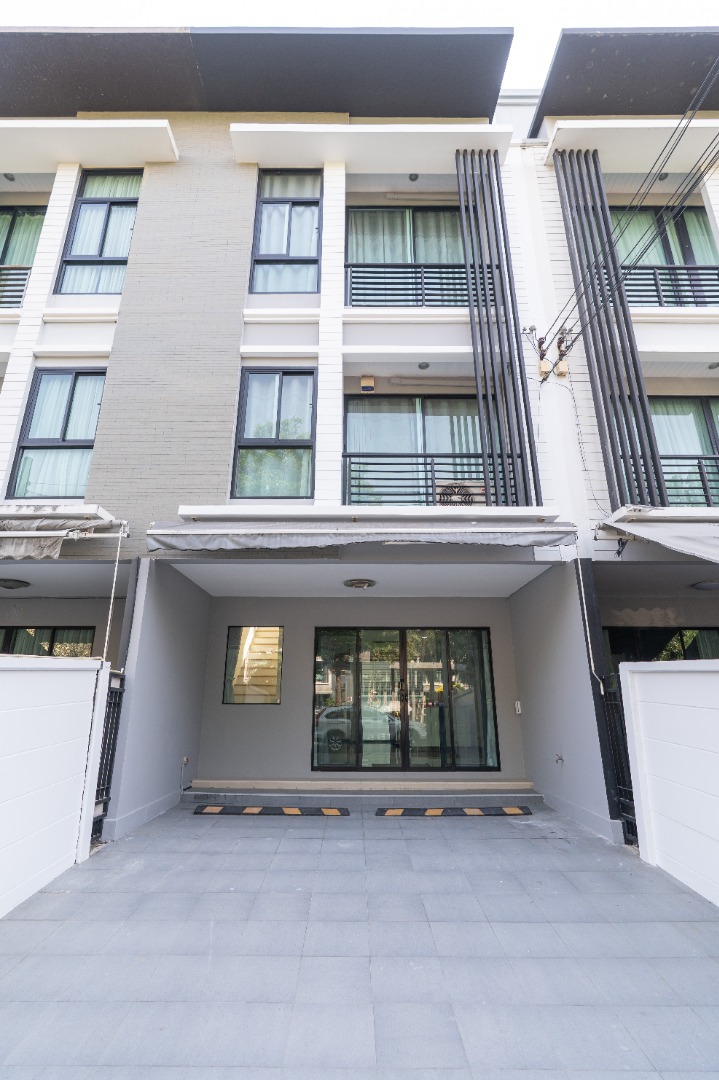 ให้เช่าทาวน์โฮมรามคำแหง หัวหมาก : 🔥รับนายหน้า by owner ให้เช่าด่วน🔥บ้านสวย พร้อมอยู่ ใกล้ทางด่วน ติดรถไฟฟ้าสีส้ม❗ บ้านกลางเมือง พระราม 9 - รามคำแหง 3 ห้องนอน 3 ห้องน้ำ 