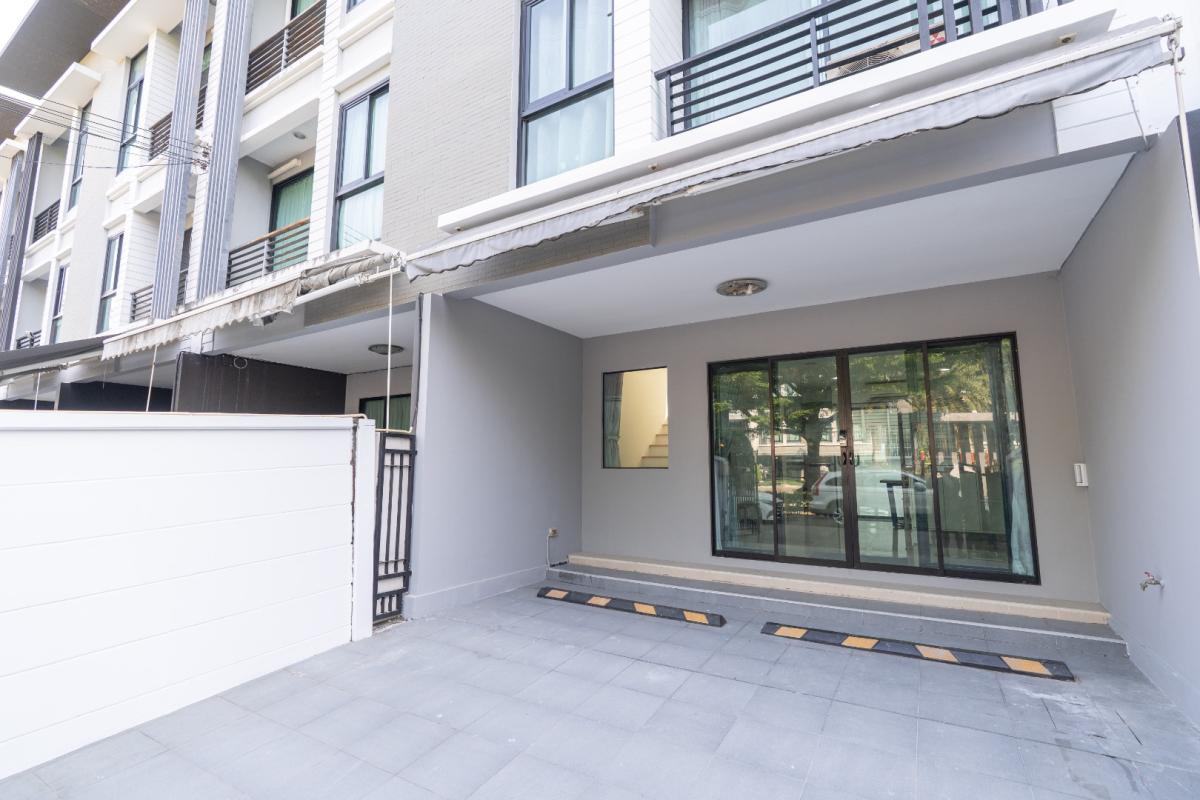 ให้เช่าทาวน์โฮมรามคำแหง หัวหมาก : 🔥รับนายหน้า by owner ให้เช่าด่วน🔥บ้านสวย พร้อมอยู่ ใกล้ทางด่วน ติดรถไฟฟ้าสีส้ม❗ บ้านกลางเมือง พระราม 9 - รามคำแหง 3 ห้องนอน 3 ห้องน้ำ 