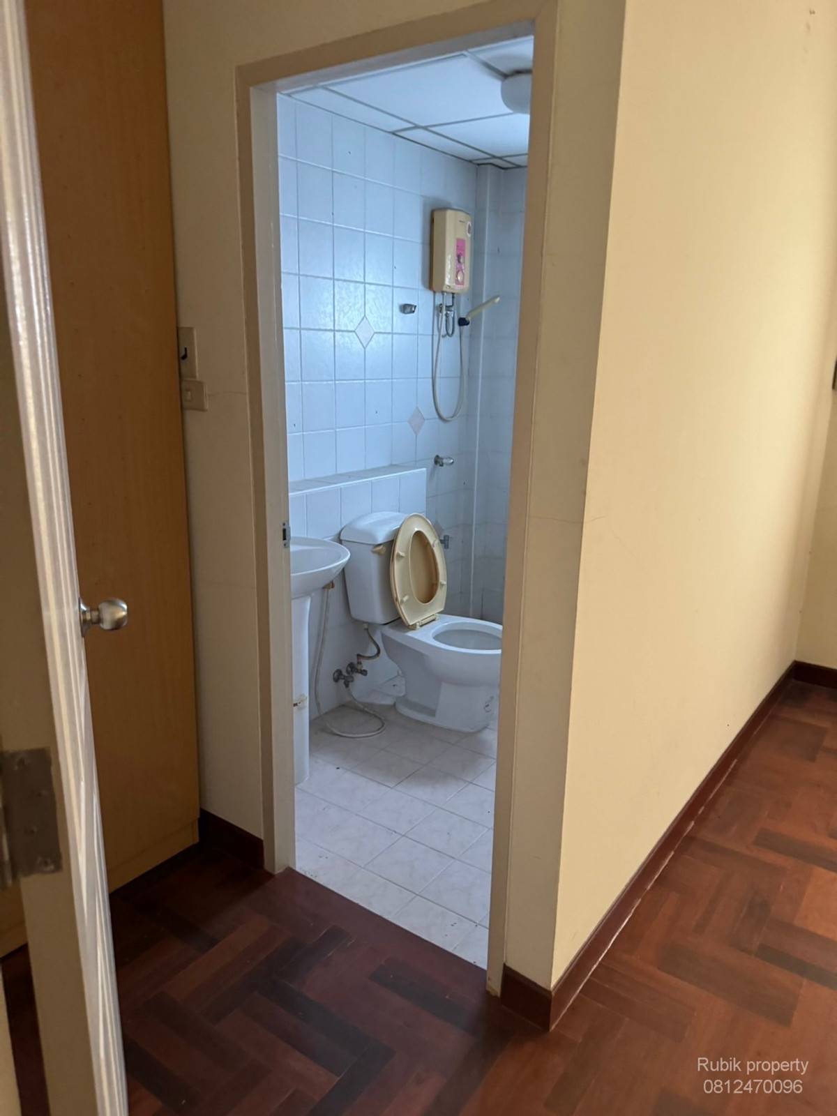 ขายทาวน์โฮมรัชดา ห้วยขวาง : 🏡 ขายทาวน์โฮม บ้านกลางเมือง 2 – รัชดา ประชาอุทิศ (ซอยสถานทูตลาว / เหม่งจ๋าย) RB1723