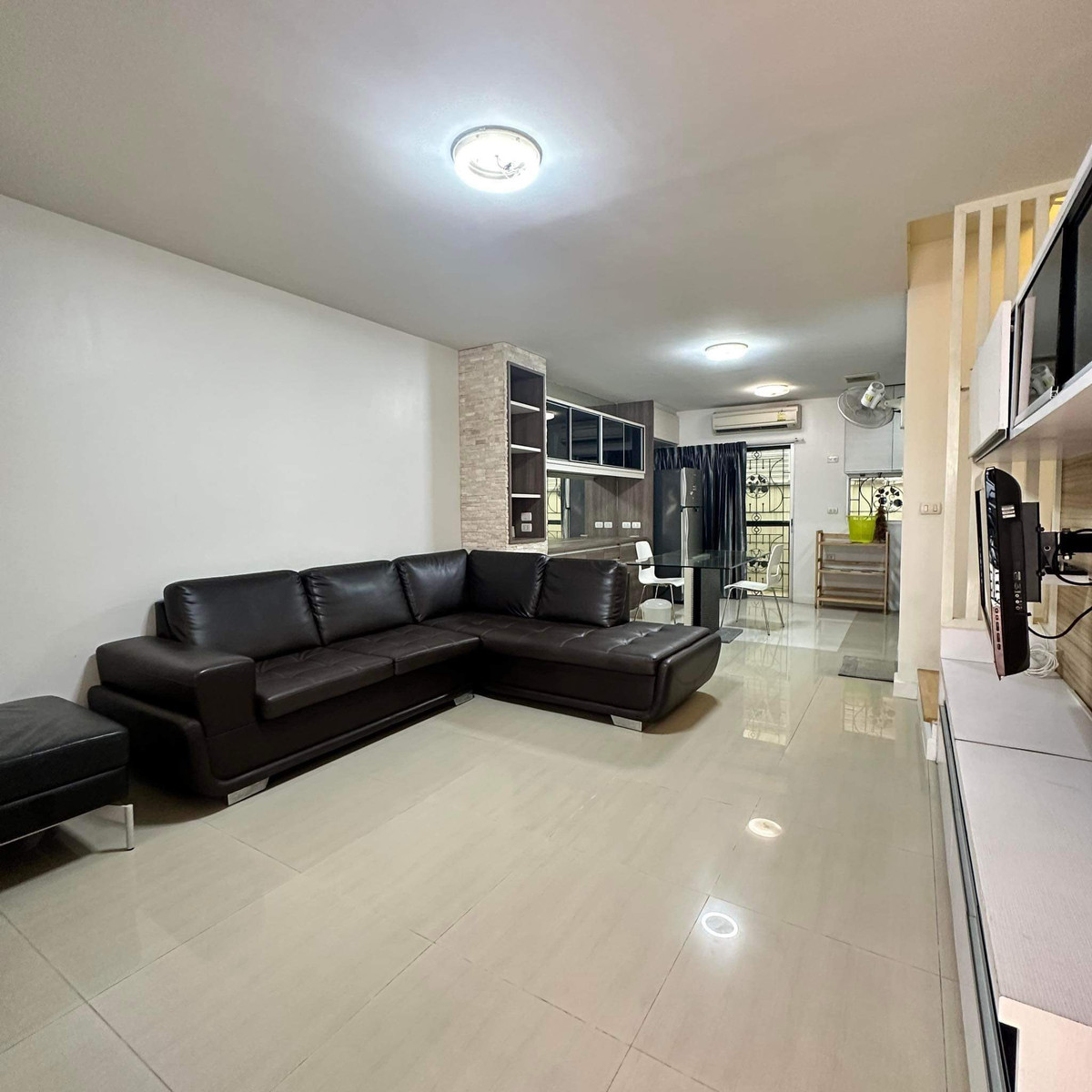 ขายทาวน์โฮมเกษตร นวมินทร์ ลาดปลาเค้า : ทาวน์พลัส เกษตร - นวมินทร์ / 3 ห้องนอน (ขายพร้อมผู้เช่า), Town Plus Kaset - Nawamin / 3 Bedrooms (SALE WITH TENENT) FAHS014