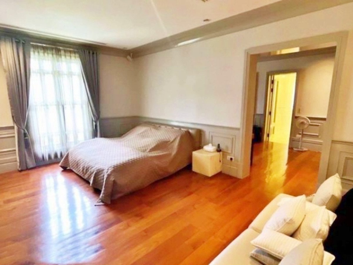 ขายบ้านแจ้งวัฒนะ เมืองทอง : คฤหาสน์หรู ใจกลางเมือง เมืองทองธานี โครงการ 5 ทำเลศักยภาพ ใกล้ทางด่วน–ศูนย์ราชการ–สนามบินดอนเมือง พร้อมเข้าอยู่