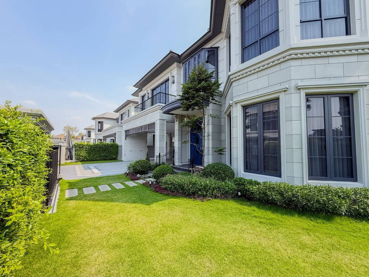 For RentHousePattanakan, Srinakarin : 📌 For sale/rent, luxury house in Narasiri mansion style, Krungthep Kreetha, 2-story detached house, Top Ultra Luxury Collection luxury project from Sansiri.