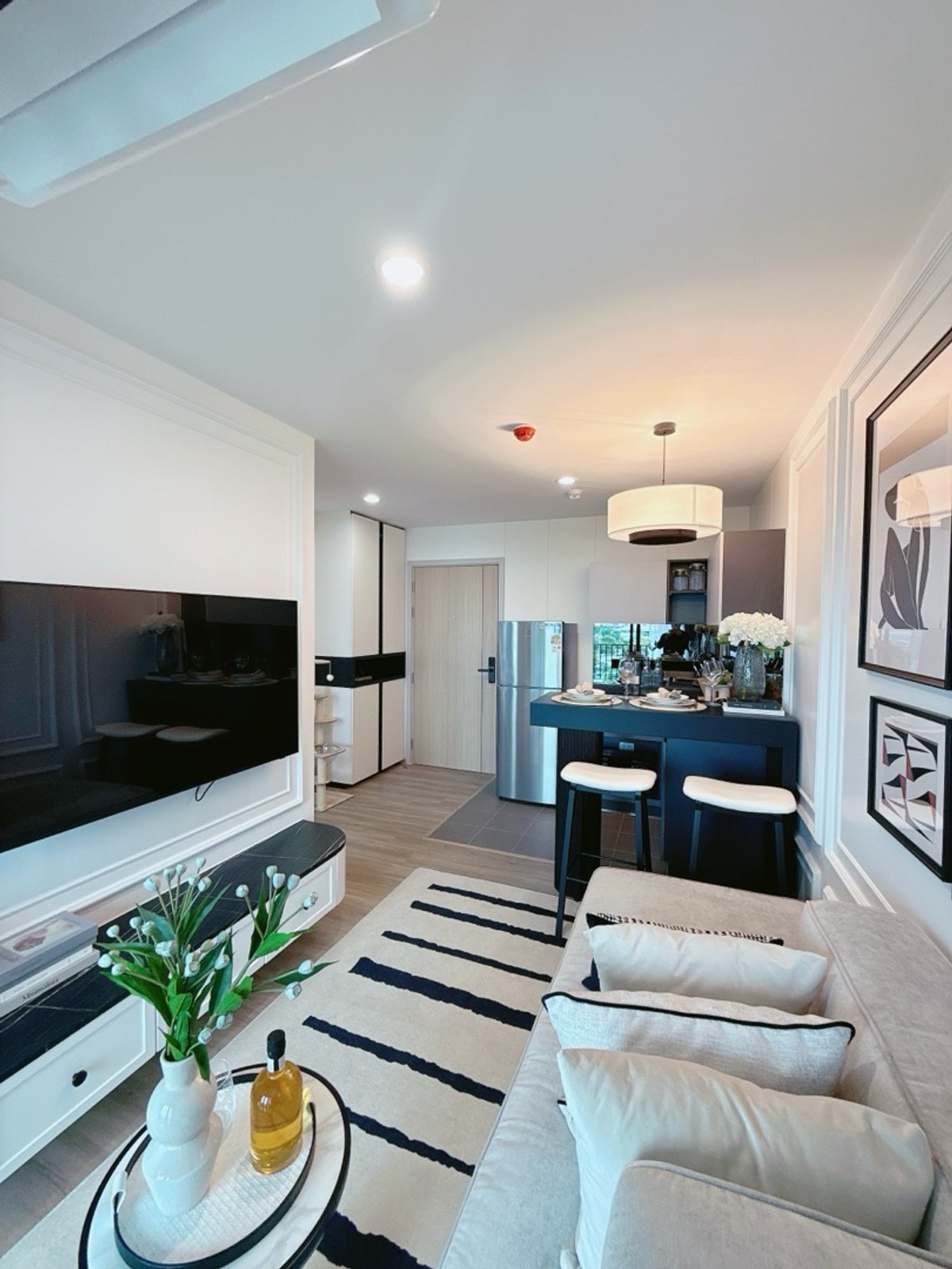 ขายคอนโดบางนา แบริ่ง ลาซาล : 𝐀𝐑𝐋𝐎 𝐋𝐀𝐒𝐀𝐋𝐋𝐄 𝟏𝟕 𝐅𝐑𝐄𝐄 เงินดาวน์ 𝐎 บาท ผ่อนสบายๆ 𝟔,𝟗𝟎𝟎/เดือน พร้อมเข้าอยู่ ห้องใหม่มือ𝟏 จากโครงการโดยตรง 