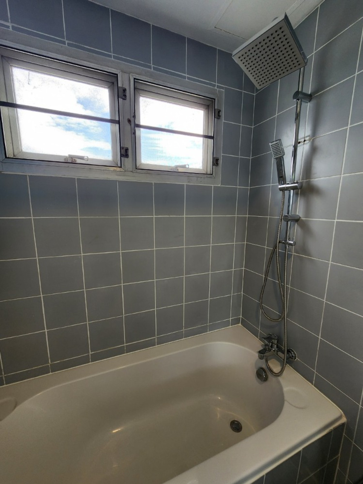 ให้เช่าคอนโดวงเวียนใหญ่ เจริญนคร : ให้เช่า คอนโด  Saichol Mansion  4 ห้องนอน ย่านเจริญนคร – คลองสาน ใกล้ ICONSIAM