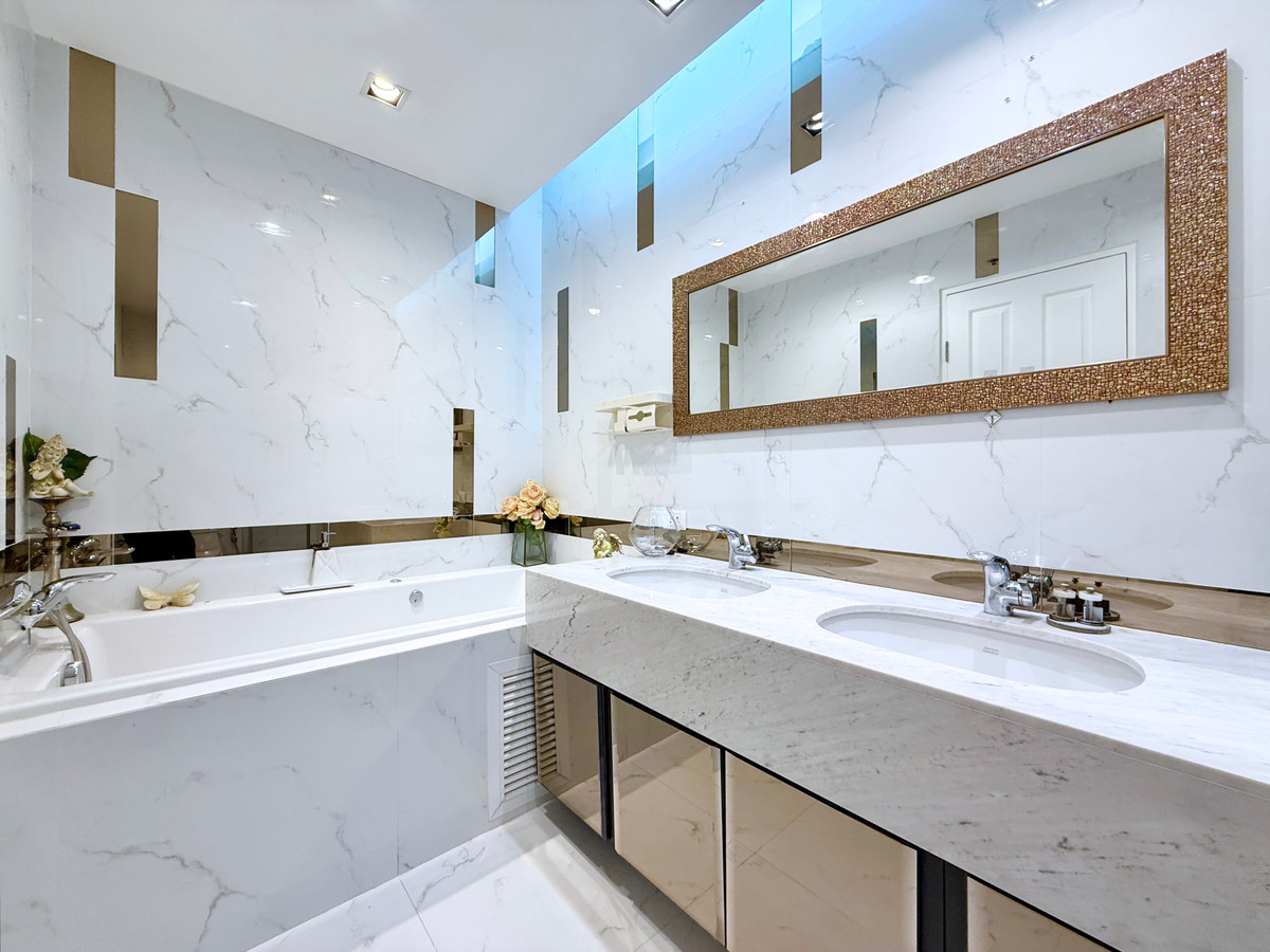 ให้เช่าคอนโดพระราม 9 เพชรบุรีตัดใหม่ RCA : 🚀 Belle Grand พระราม9 - 147ตรม. Penthouse เพดานสูง Clip(4K) 092-545-6151 (ทีม)