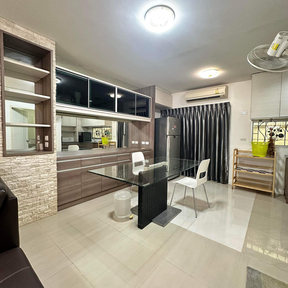 ขายทาวน์โฮมเกษตร นวมินทร์ ลาดปลาเค้า : ทาวน์พลัส เกษตร - นวมินทร์ / 3 ห้องนอน (ขายพร้อมผู้เช่า), Town Plus Kaset - Nawamin / 3 Bedrooms (SALE WITH TENENT) FAHS014