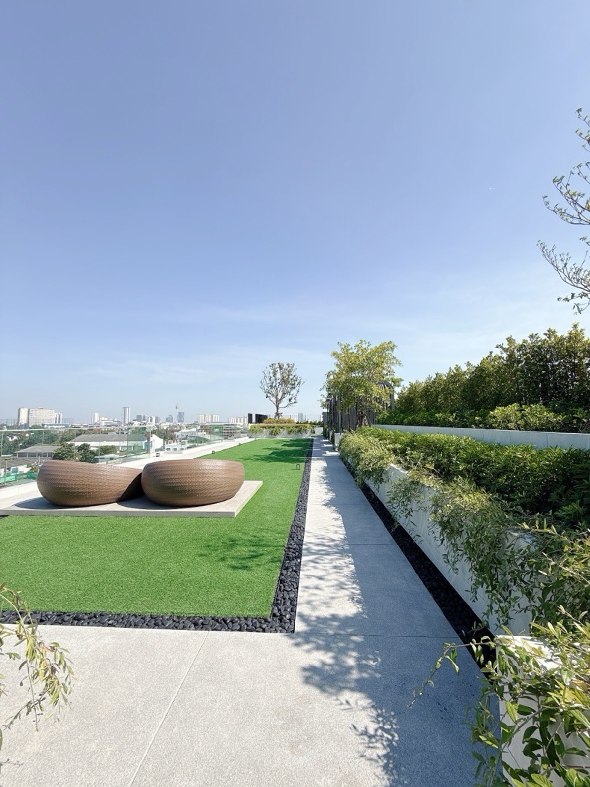 ขายคอนโดบางนา แบริ่ง ลาซาล : 𝐀𝐑𝐋𝐎 𝐋𝐀𝐒𝐀𝐋𝐋𝐄 𝟏𝟕 𝐅𝐑𝐄𝐄 เงินดาวน์ 𝐎 บาท ผ่อนสบายๆ 𝟔,𝟗𝟎𝟎/เดือน พร้อมเข้าอยู่ ห้องใหม่มือ𝟏 จากโครงการโดยตรง 