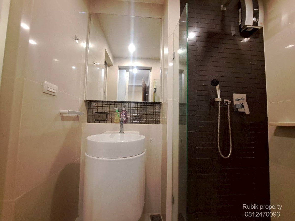For RentCondoOnnut, Udomsuk : 🌟 Rhythm Sukhumvit 50 | For Rent RB1729 Condo located on Sukhumvit Road, near BTS On Nut, only 200 meters, convenient travel, with complete amenities.