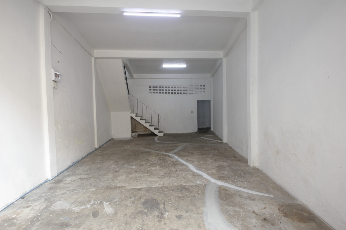 For SaleShop HouseRathburana, Suksawat : Suksawat Daokhanong Commercial Building Near Chom Thong Wutthakat BTS, 3 floors, additions, residential, warehouse, Rama 2 Expressway, Dao Khanong Market, price negotiable.