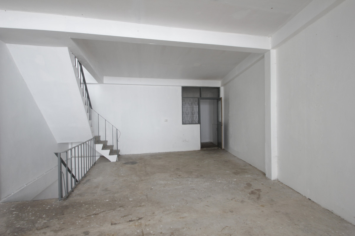 For SaleShop HouseRathburana, Suksawat : Suksawat Daokhanong Commercial Building Near Chom Thong Wutthakat BTS, 3 floors, additions, residential, warehouse, Rama 2 Expressway, Dao Khanong Market, price negotiable.