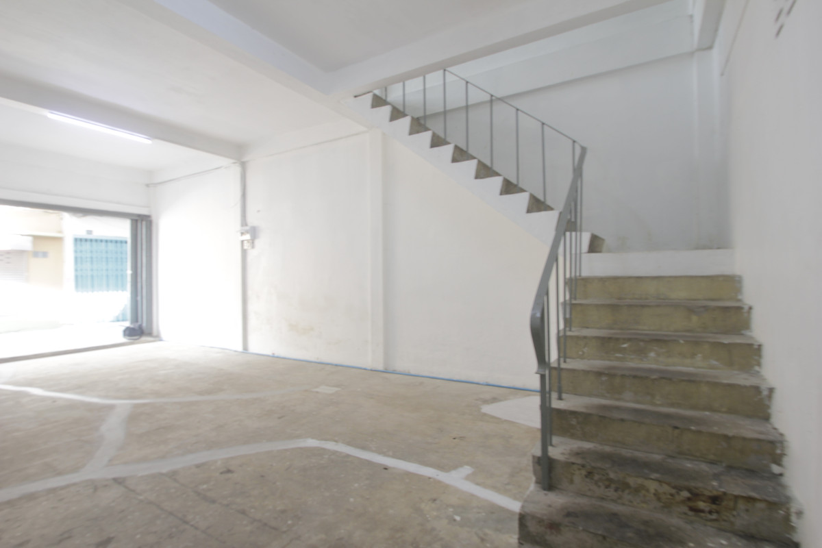 For SaleShop HouseRathburana, Suksawat : Suksawat Daokhanong Commercial Building Near Chom Thong Wutthakat BTS, 3 floors, additions, residential, warehouse, Rama 2 Expressway, Dao Khanong Market, price negotiable.