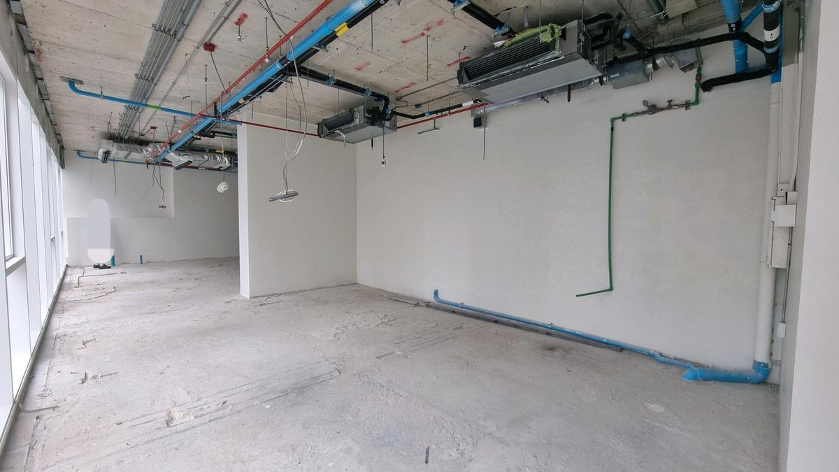 For RentRetail SpaceSukhumvit, Asoke, Thonglor : (BTS Thonglor) Space for rent to make a shop selling premium goods or services. **Call now. There are many places to choose from in Sukhumvit**