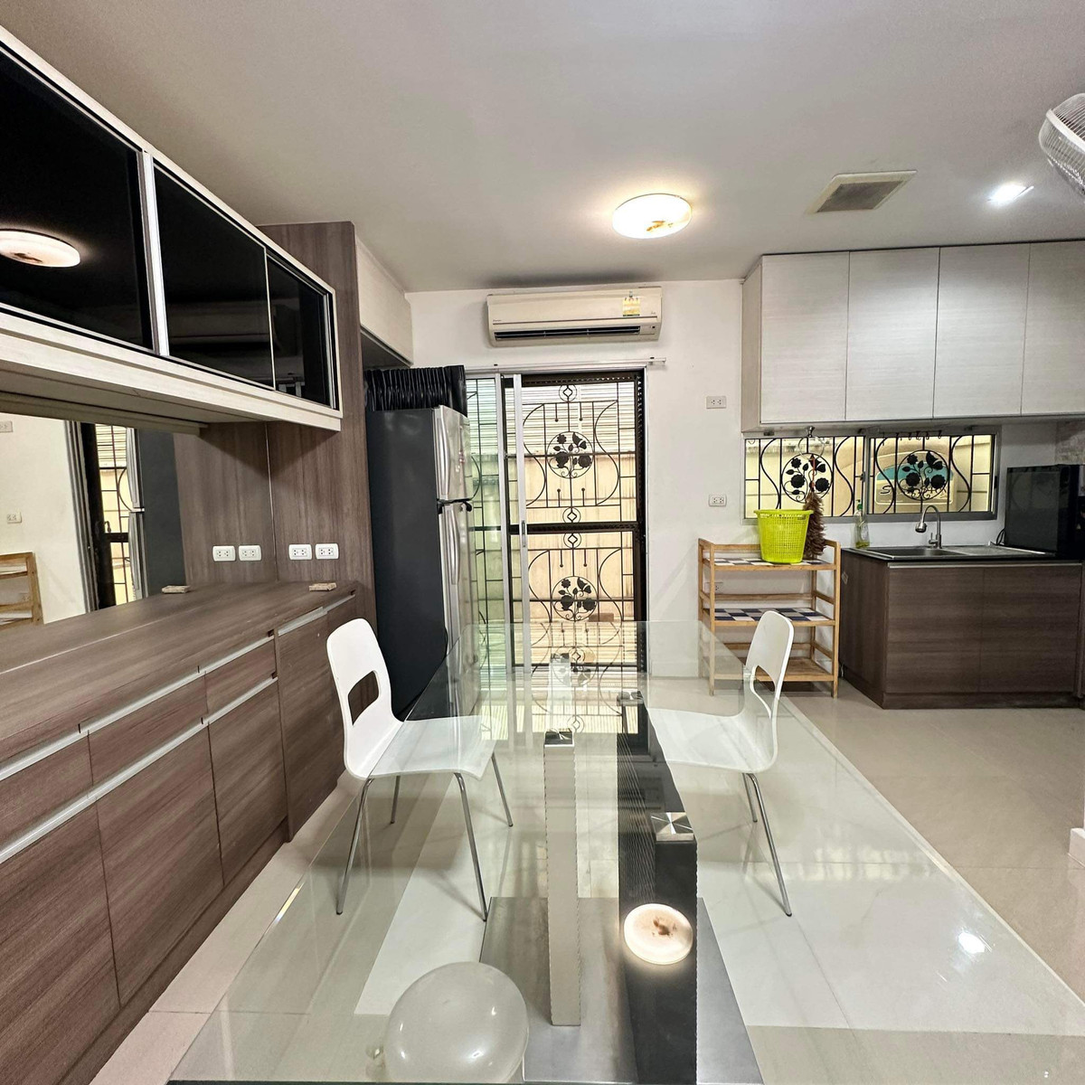 ขายทาวน์โฮมเกษตร นวมินทร์ ลาดปลาเค้า : ทาวน์พลัส เกษตร - นวมินทร์ / 3 ห้องนอน (ขายพร้อมผู้เช่า), Town Plus Kaset - Nawamin / 3 Bedrooms (SALE WITH TENENT) FAHS014