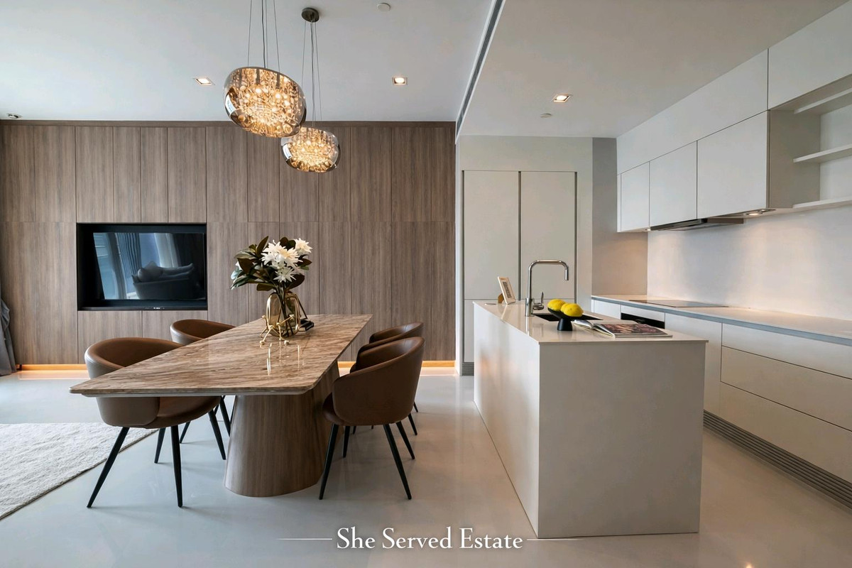 ให้เช่าคอนโดนานา : ◈ For Rent Q1 Sukhumvit ◈ Size: 108 sq.m. • Floor: 23rd • 2 Bedrooms • 2 Bathrooms • City view • Unblocked view