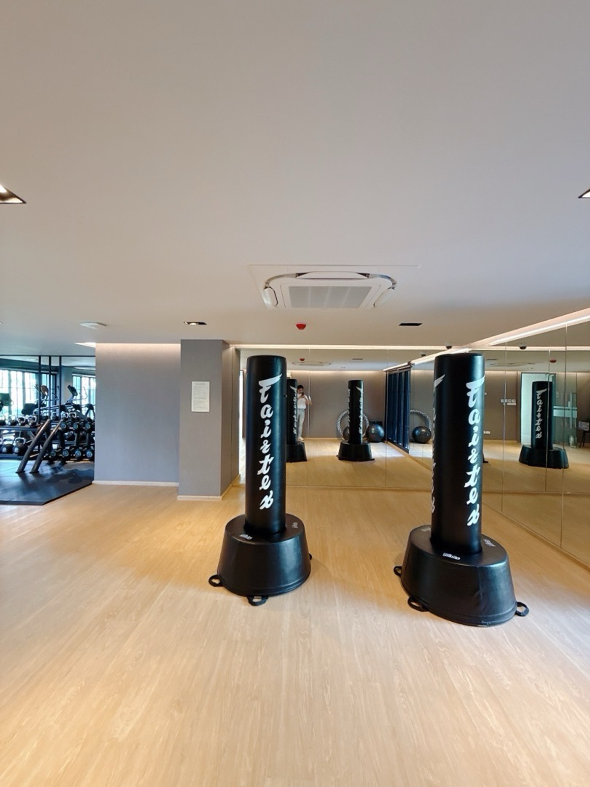 ขายคอนโดบางนา แบริ่ง ลาซาล : 𝐀𝐑𝐋𝐎 𝐋𝐀𝐒𝐀𝐋𝐋𝐄 𝟏𝟕 𝐅𝐑𝐄𝐄 เงินดาวน์ 𝐎 บาท ผ่อนสบายๆ 𝟔,𝟗𝟎𝟎/เดือน พร้อมเข้าอยู่ ห้องใหม่มือ𝟏 จากโครงการโดยตรง 