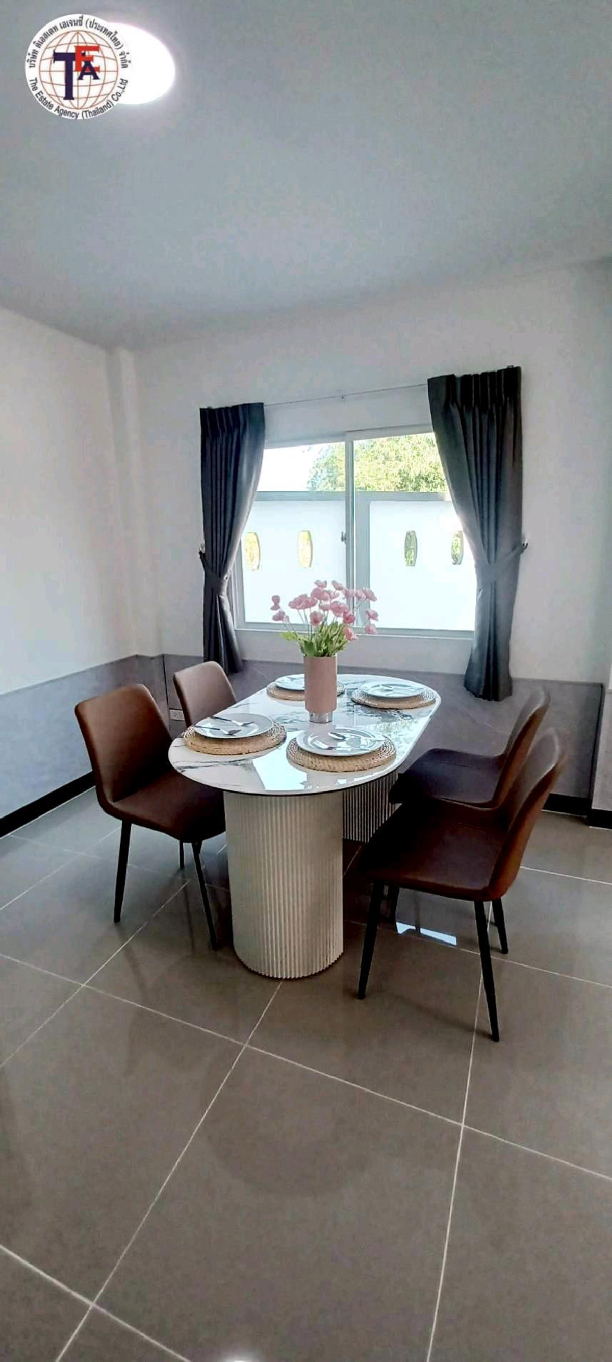 For SaleHouseMin Buri, Romklao : 2-story detached house for sale, KC Greenville Village, Mitmaitri 10/1, Nong Chok, Nong Chok Government Center. Nong Chok Phitthayanusorn School, Minburi Market, Mahanakorn University of Technology, Ramintra, Suwinthawong, Ekamai-Ramintra Expressway.