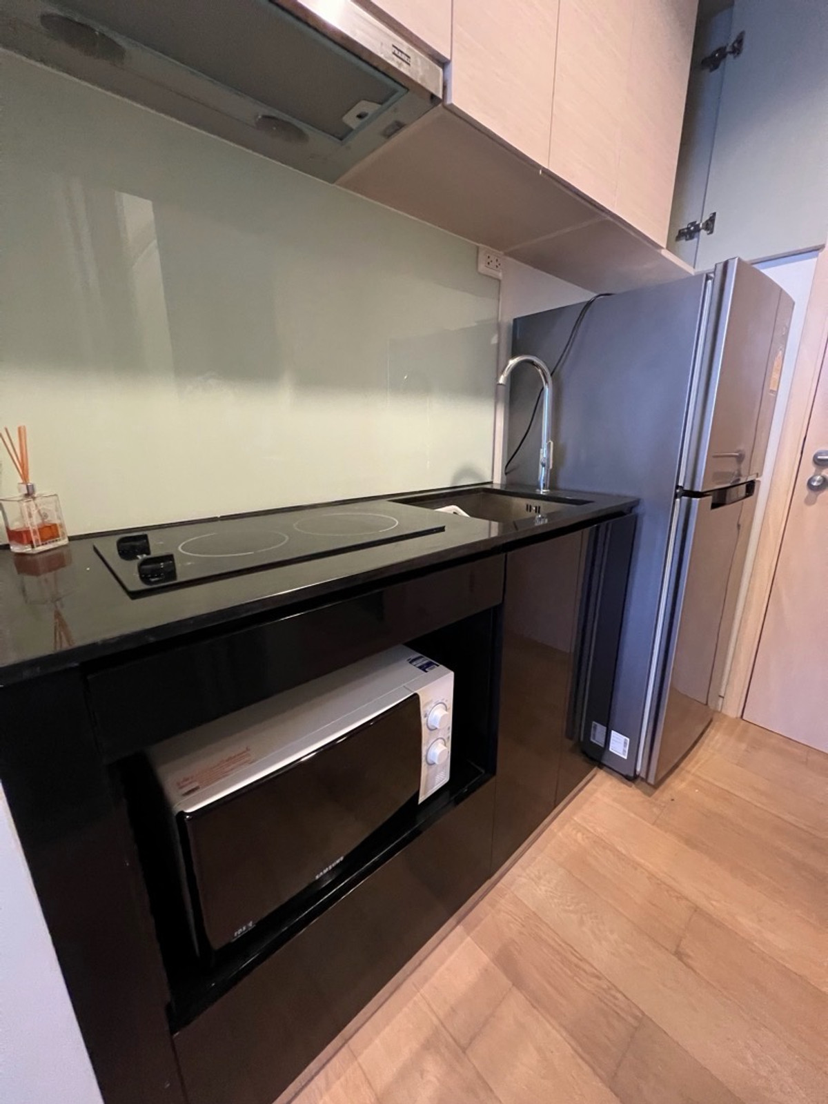 คอนโดอารีย์ อนุสาวรีย์ : ไซมิสราชครู ให้เช่าด่วน 15 มีนาคม วิวสวย 2 นาทีถึง BTS สนามเป้า 