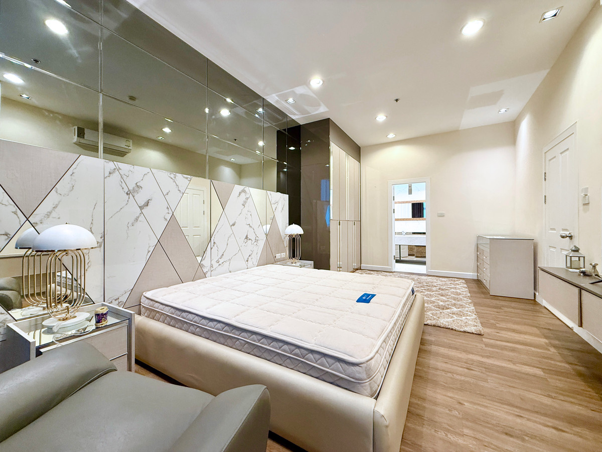 ให้เช่าคอนโดพระราม 9 เพชรบุรีตัดใหม่ RCA : 🚀 Belle Grand พระราม9 - 147ตรม. Penthouse เพดานสูง Clip(4K) 092-545-6151 (ทีม)