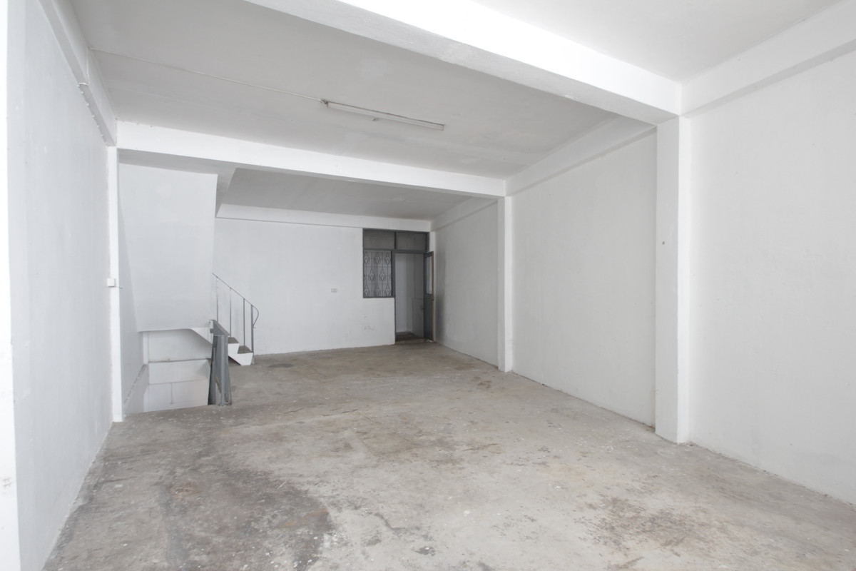 For SaleShop HouseRathburana, Suksawat : Suksawat Daokhanong Commercial Building Near Chom Thong Wutthakat BTS, 3 floors, additions, residential, warehouse, Rama 2 Expressway, Dao Khanong Market, price negotiable.