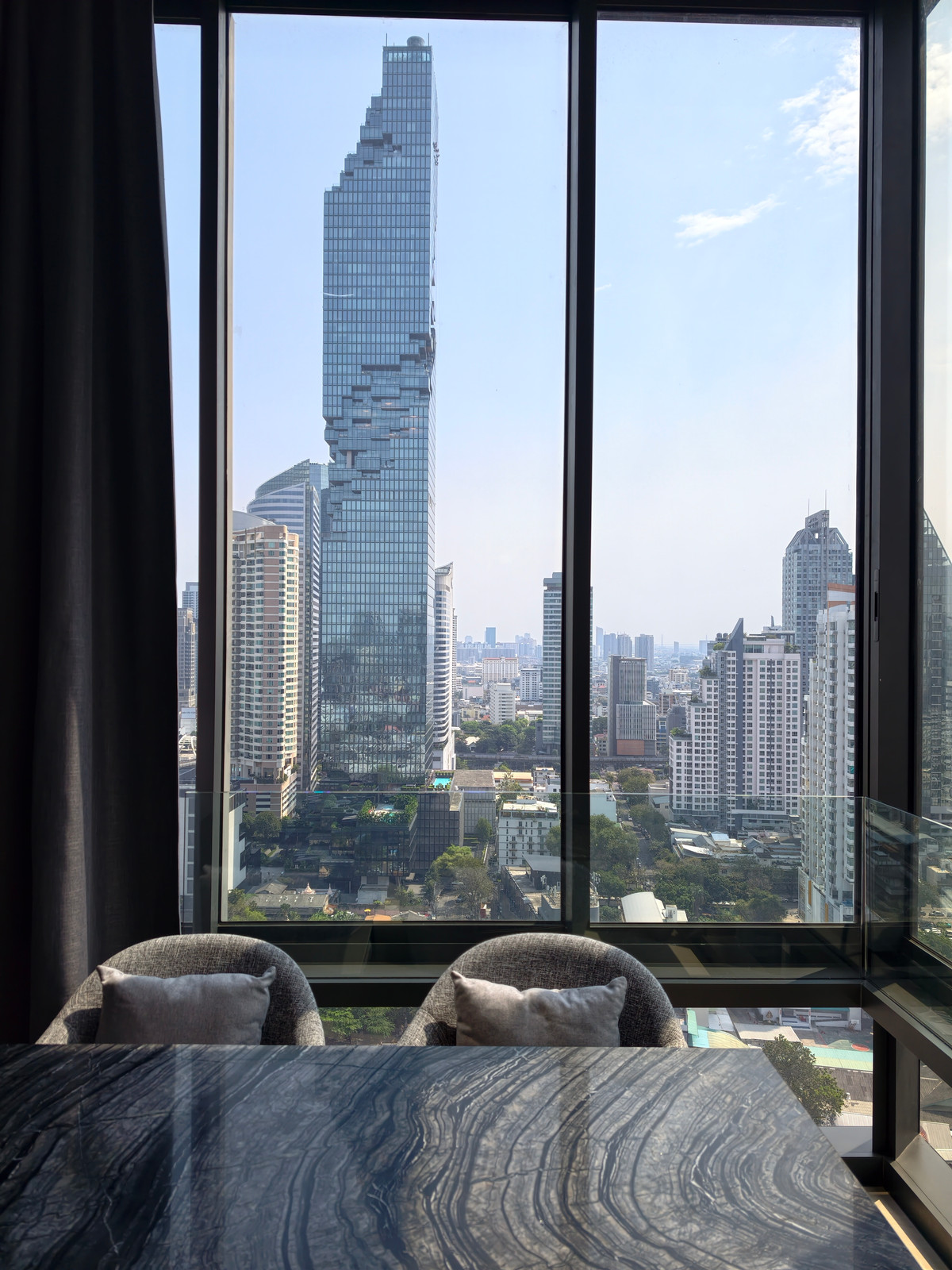For RentCondoSilom, Saladaeng, Bangrak : ✨ High Floor | Mahanakhon View -- 2 beds