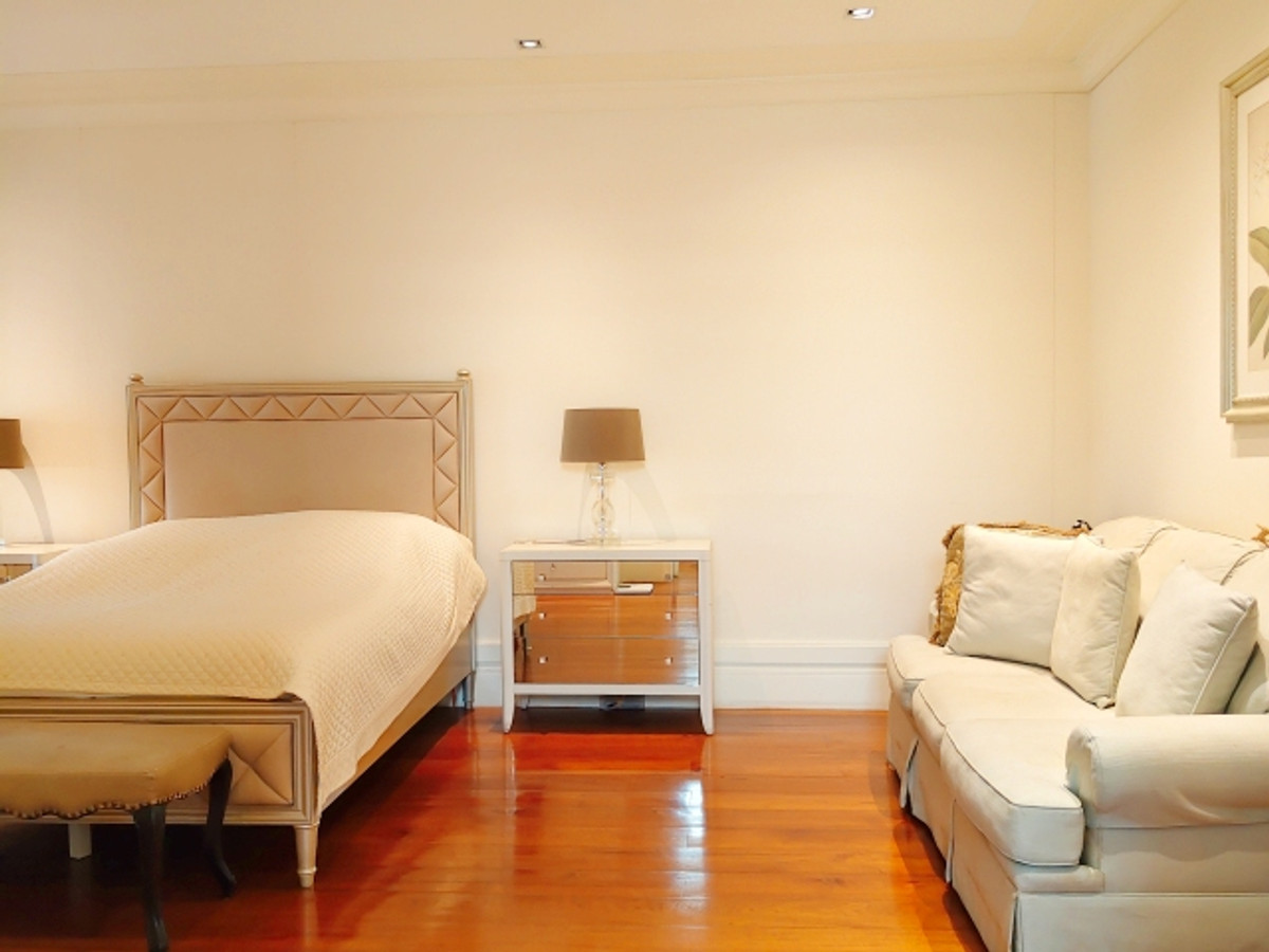 ขายบ้านแจ้งวัฒนะ เมืองทอง : คฤหาสน์หรู ใจกลางเมือง เมืองทองธานี โครงการ 5 ทำเลศักยภาพ ใกล้ทางด่วน–ศูนย์ราชการ–สนามบินดอนเมือง พร้อมเข้าอยู่