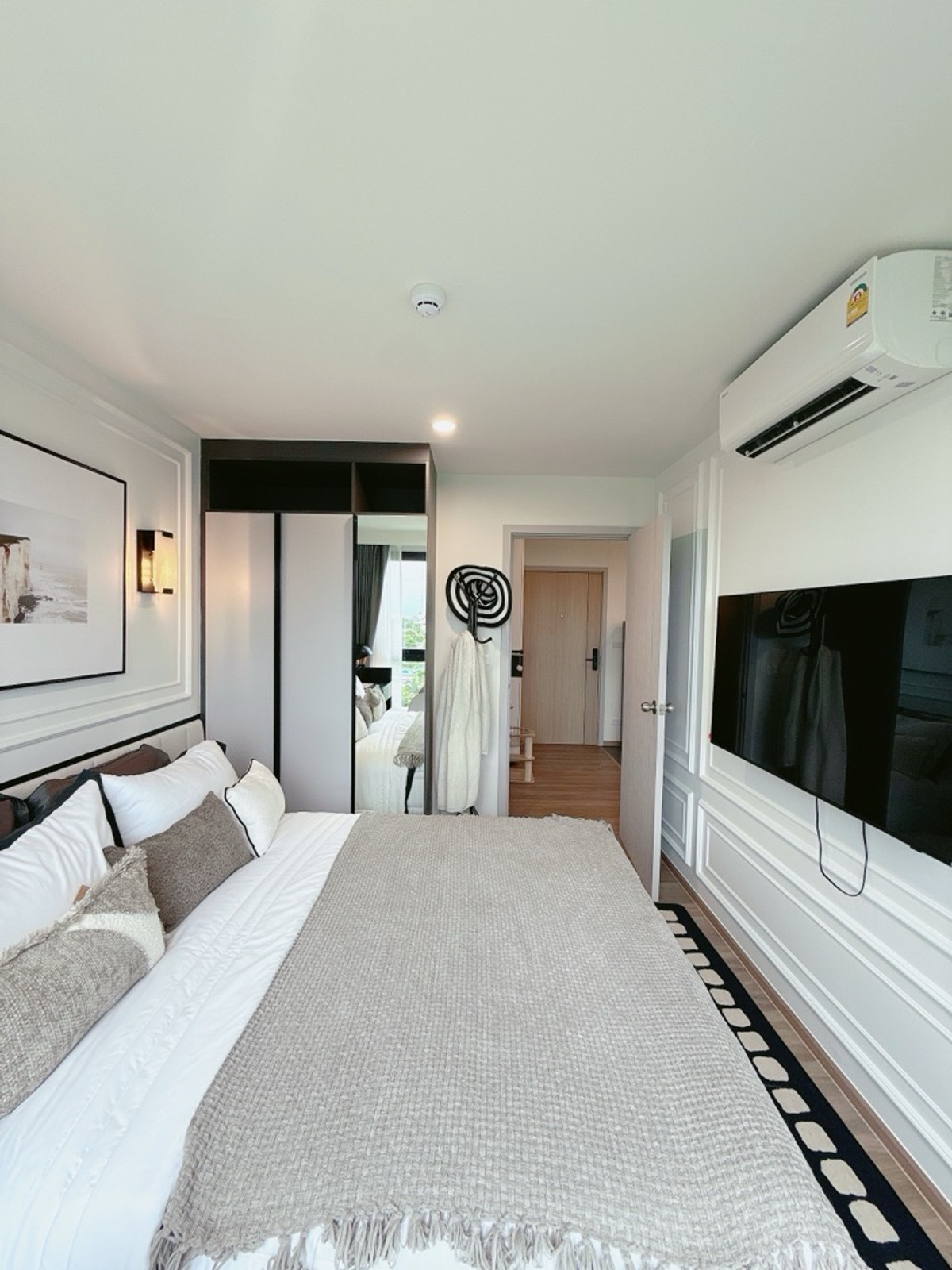 ขายคอนโดบางนา แบริ่ง ลาซาล : 𝐀𝐑𝐋𝐎 𝐋𝐀𝐒𝐀𝐋𝐋𝐄 𝟏𝟕 𝐅𝐑𝐄𝐄 เงินดาวน์ 𝐎 บาท ผ่อนสบายๆ 𝟔,𝟗𝟎𝟎/เดือน พร้อมเข้าอยู่ ห้องใหม่มือ𝟏 จากโครงการโดยตรง 