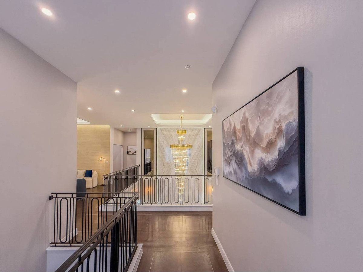 For RentHousePattanakan, Srinakarin : 📌 For sale/rent, luxury house in Narasiri mansion style, Krungthep Kreetha, 2-story detached house, Top Ultra Luxury Collection luxury project from Sansiri.