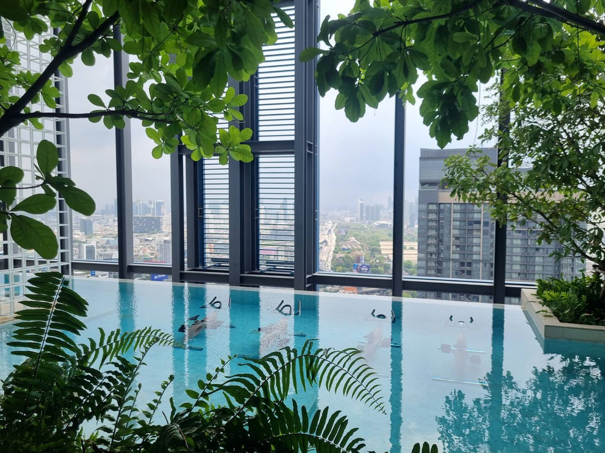 For RentCondoRatchathewi,Phayathai : ✨ For rent XT Phayathai, beautiful room, high floor, open view, in the heart of the city, ready to move in! ✨Near both BTS Phaya Thai and Airport Rail Link Phaya Thai.